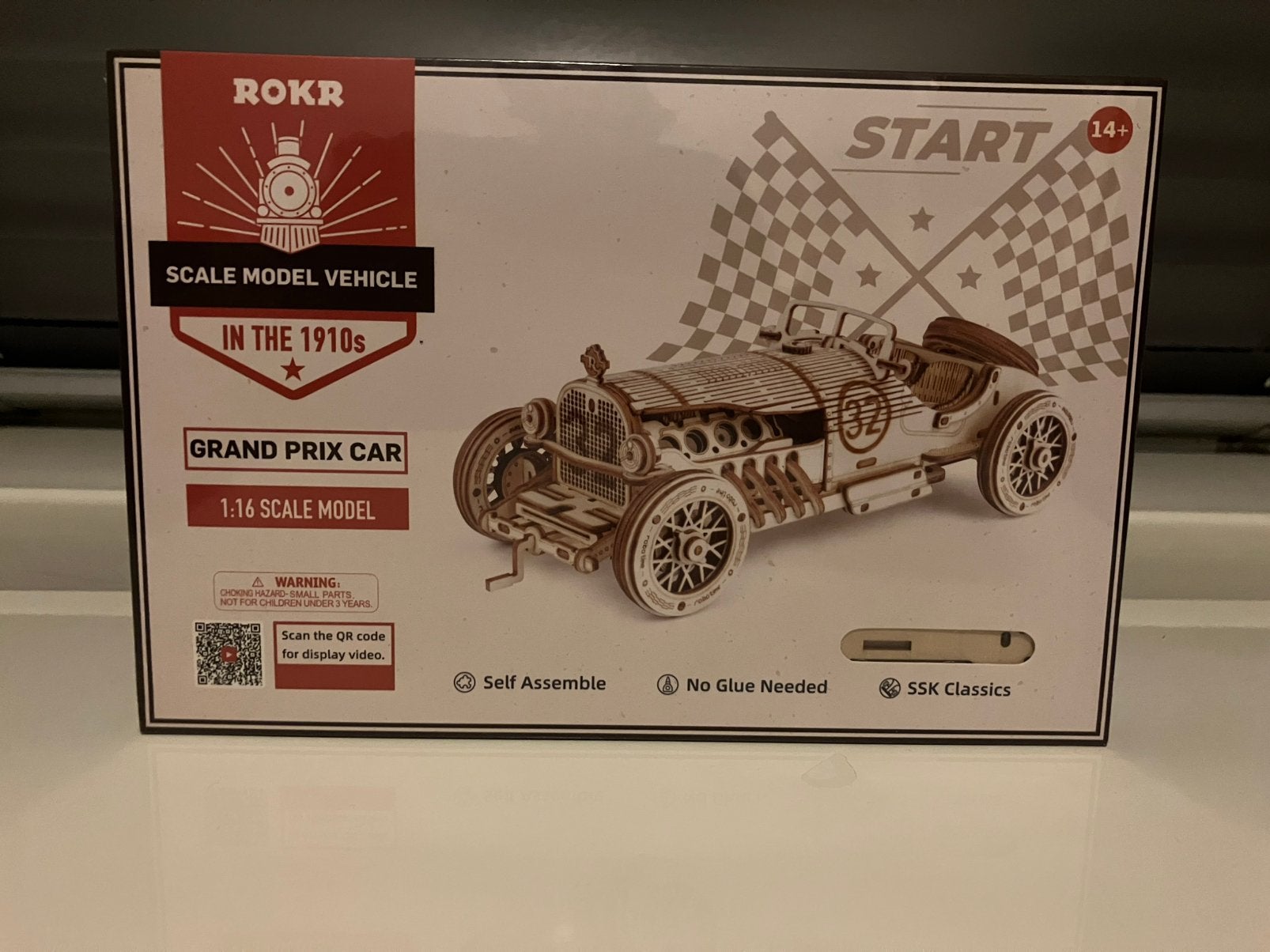 ROKR grand prix car, Hobby en Vrije tijd, Overige merken, Auto, Groter dan 1:32, Nieuw