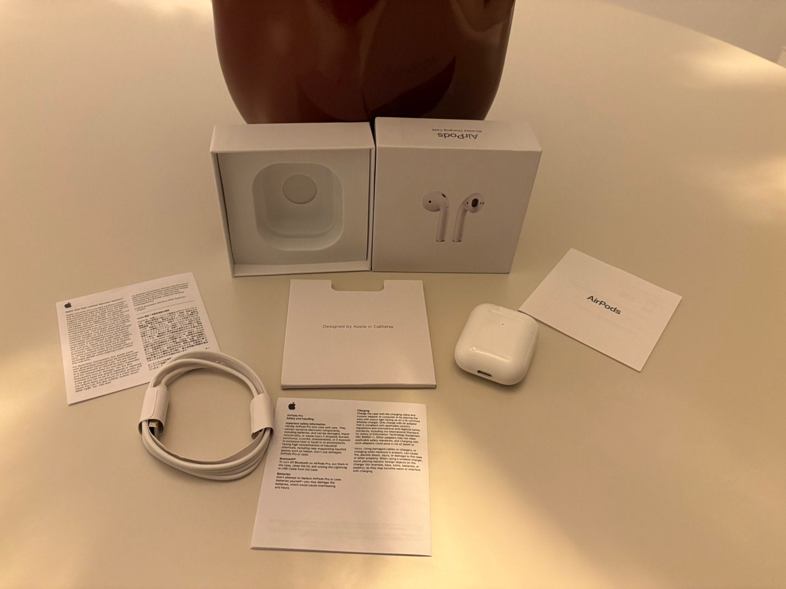 Apple Airpods 2, Telecommunicatie, Verzenden, Bluetooth, Nieuw, In oorschelp (earbud)
