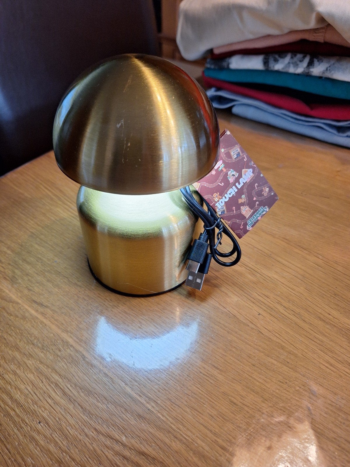 nieuw Lampje met USB aansluiting, Huis en Inrichting, Lampen | Tafellampen, Ophalen of Verzenden, Nieuw