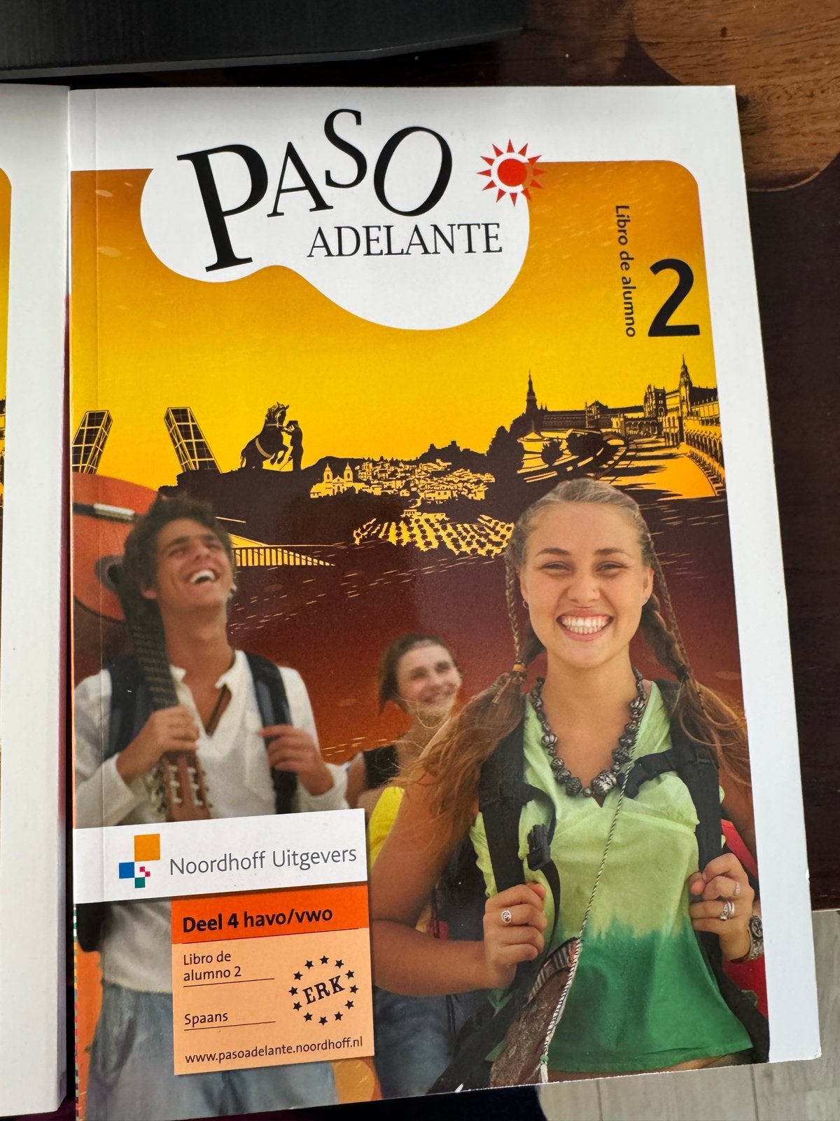 Paso Adelante 2 Spaans Havo/Vwo Leerboek, Boeken, Ophalen of Verzenden, Nieuw, HAVO, Overige vakken