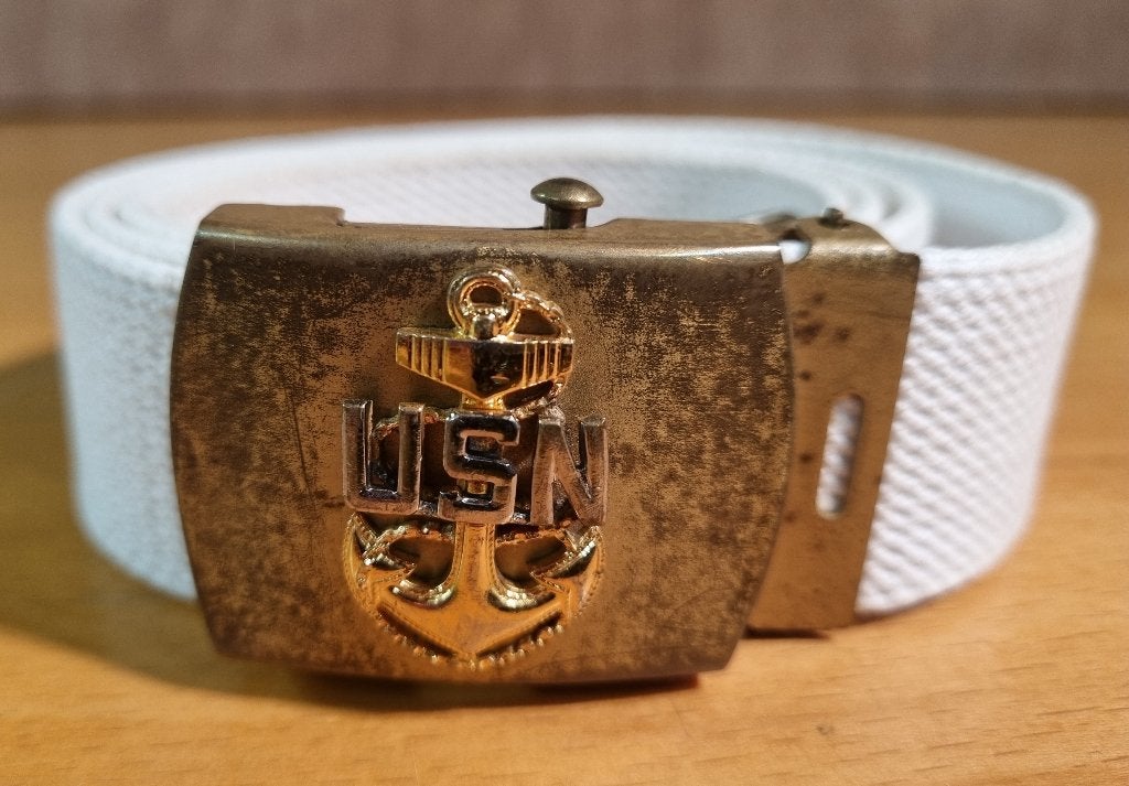 Vintage US Navy riem 100 Cm - Wit met Messing Gesp, Verzamelen, Verzenden, Marine, Amerika, Kleding of Schoenen