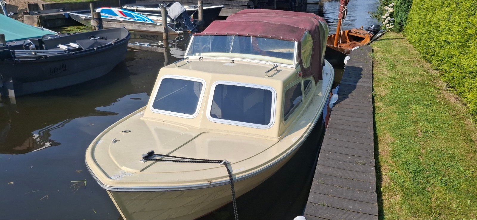 kajuit sloep spitsgatter 9.9 pk 4 takt in de bun gardena 600, Gebruikt, Binnenboordmotor, Sloep, Kussenset
