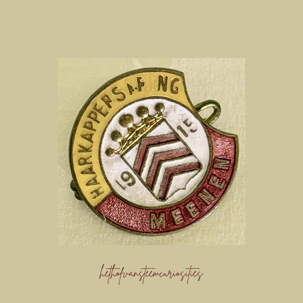 Emaille Haarkappersbadge Meenen 1915, Ophalen of Verzenden