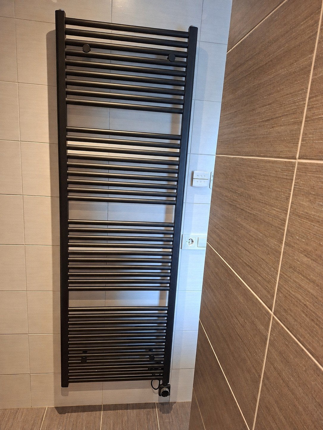 Elektrische radiatior Elara (181x60cm, 1000W, Smart wifi), Ophalen, Radiator, Zo goed als nieuw, 60 tot 150 cm