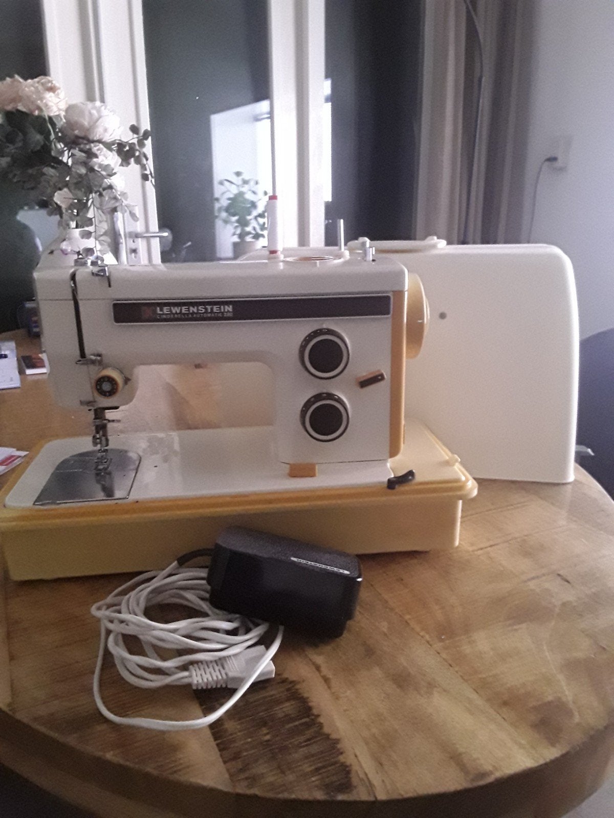 Naaimachine Leeuwenstein, Ophalen, Gebruikt, Naaimachine, Overige merken