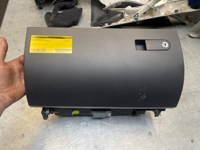 Dashboardkastje van een Volkswagen Transporter, Gebruikt, -, Volkswagen, -