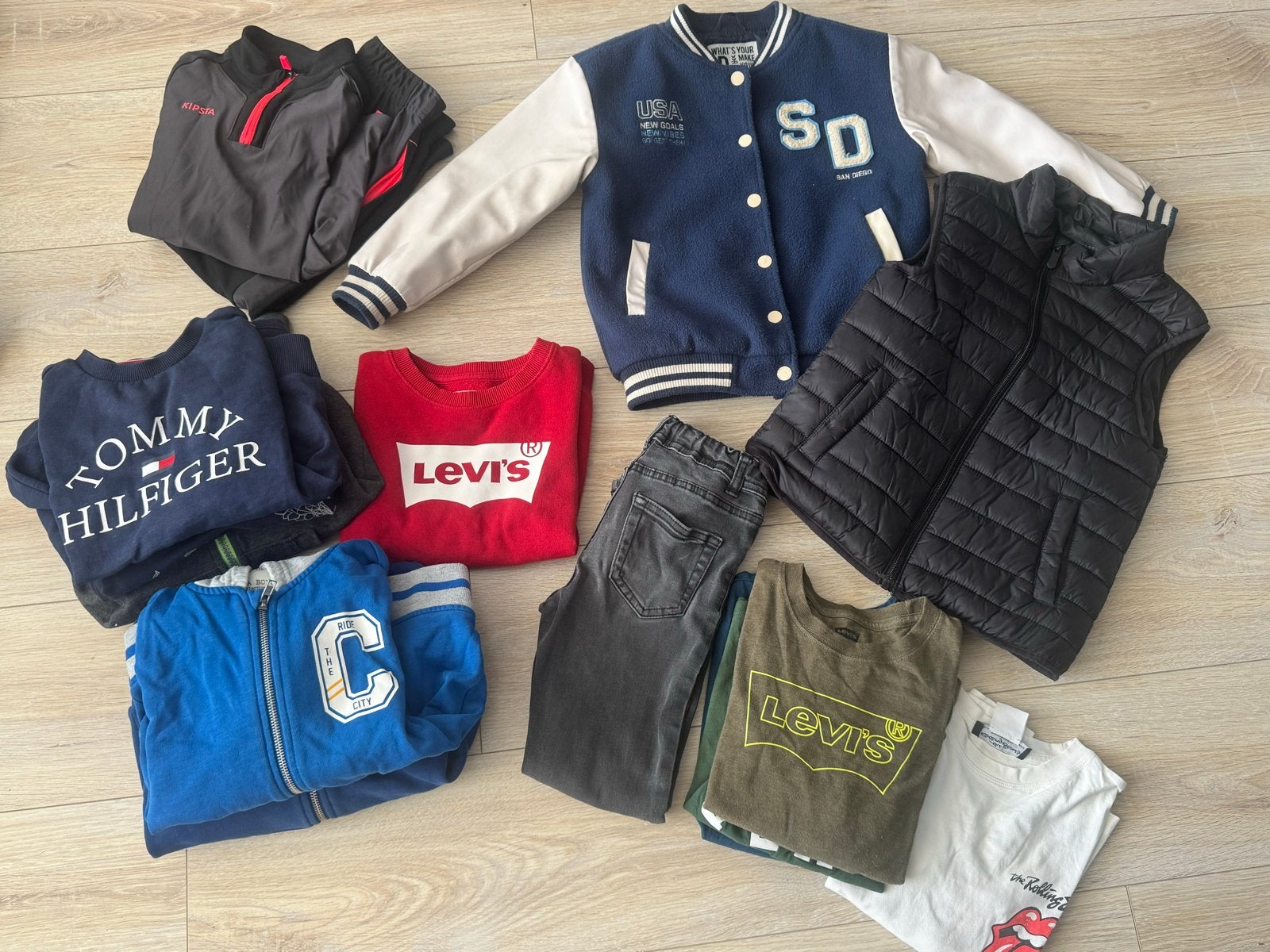 Jongens kledingpakket maat 116 (o.a. Zara, Levi's, Hilfiger), Ophalen of Verzenden, Gebruikt, Jongen, Setje