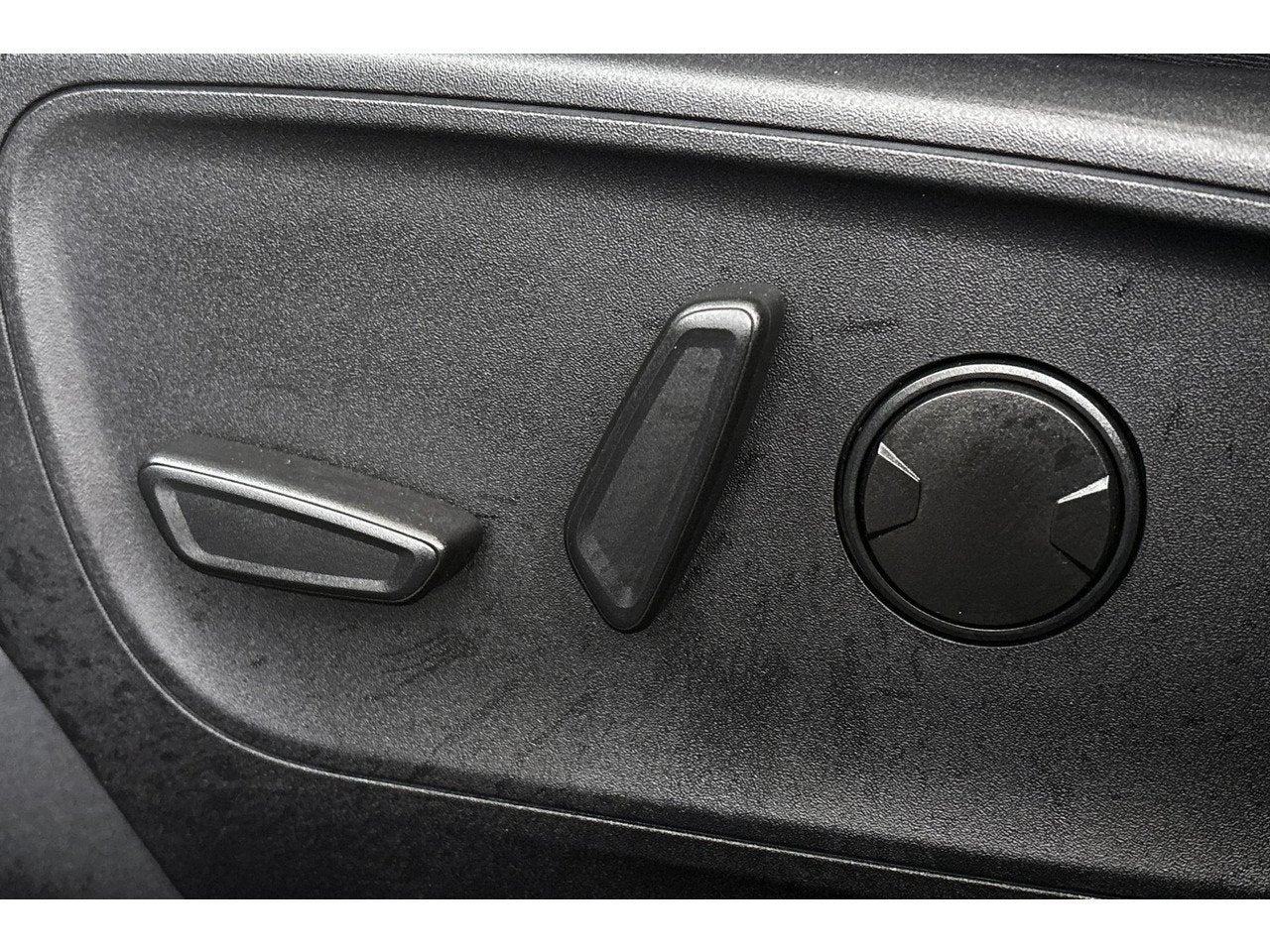 Foto 19 van Ford Kuga 2.5 PHEV Vignale Pano Leder Stuur-Stoelverwarming