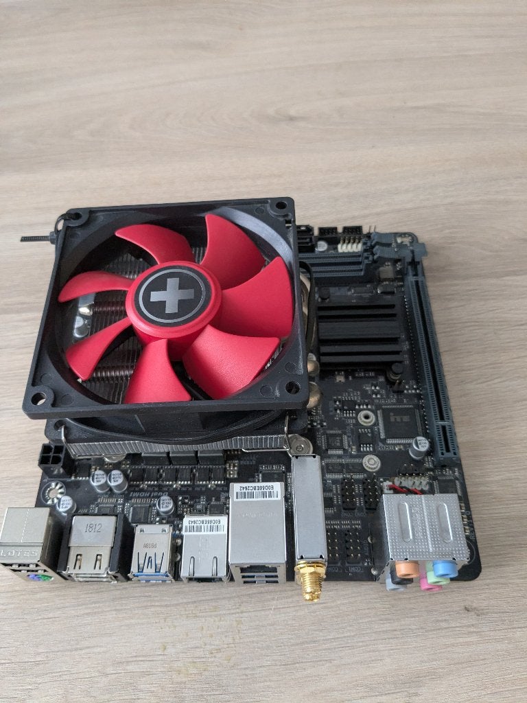 Gigabyte B360N WIFI Mini-ITX moederbord+CPU zonder geheugen, Computers en Software, Moederborden, Ophalen, Gebruikt, LGA 1151