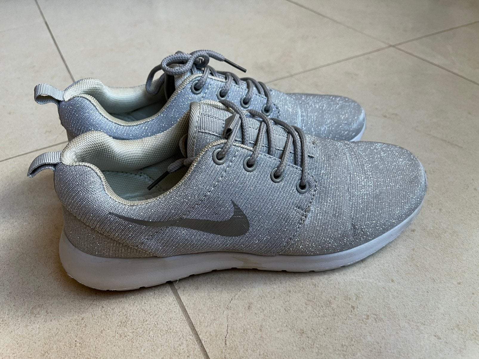 Sneakers zilver glitter mt. 39/40, Overige kleuren, Ophalen of Verzenden, Sneakers of Gympen, Zo goed als nieuw