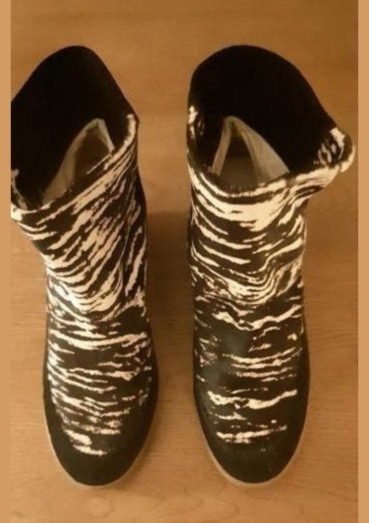 Isabel Marant laarzen maat 40 - ZGAN, Isabel Marant, Zwart, Lage of Enkellaarzen, Ophalen of Verzenden