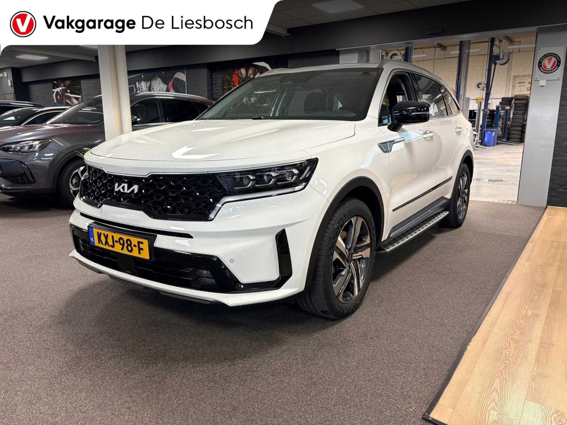 Kia SORENTO 1.6 T-GDI Plug-in Hybrid 4WD DynamicLine 7persoo, Auto's, Stof, Gebruikt, 4 cilinders, 7 stoelen