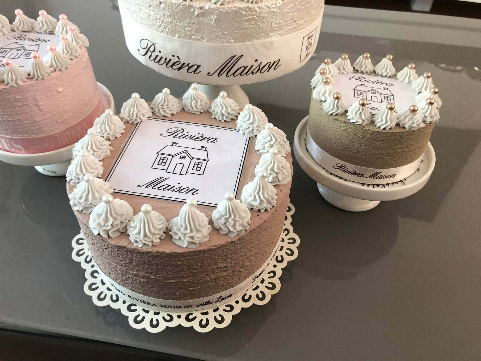 Decoraties sier taarten met Riviera Maison logo, Ophalen, Nieuw
