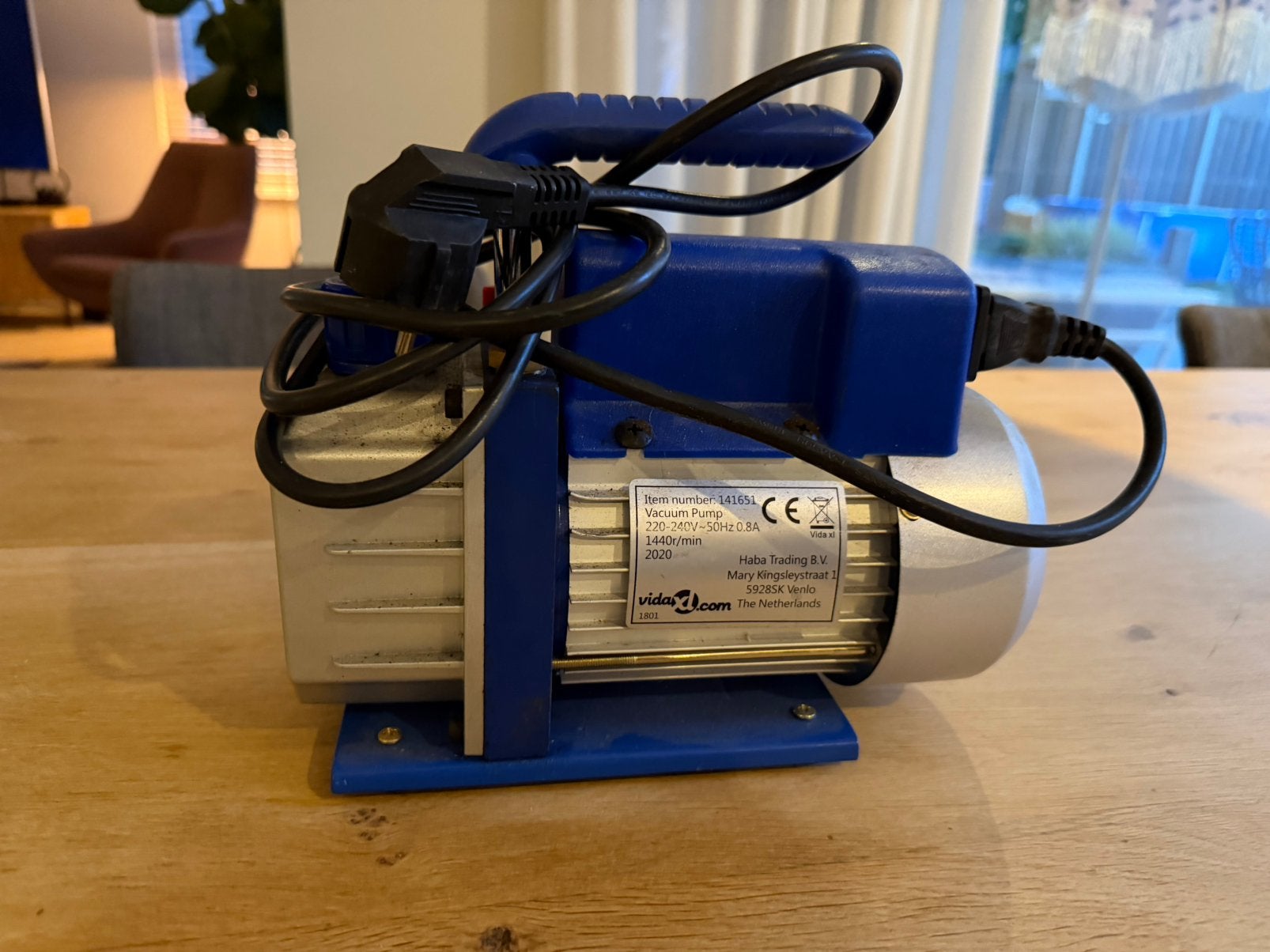 Vida xl vacuum pomp, om je airco mee te vacumeren, Ophalen of Verzenden, Zo goed als nieuw