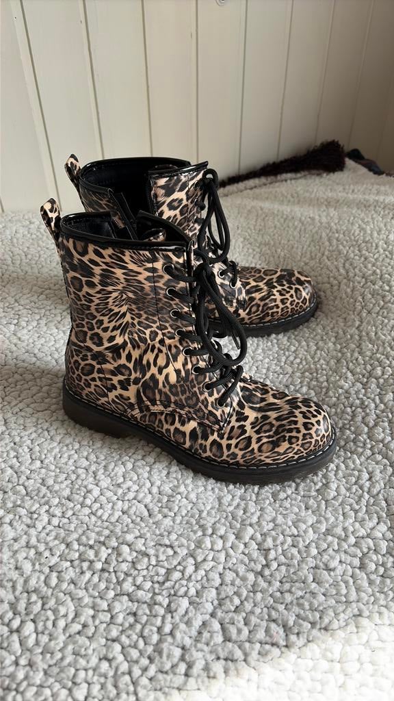 Nieuwe boots mt 39, Ophalen of Verzenden, Nieuw, Overige kleuren
