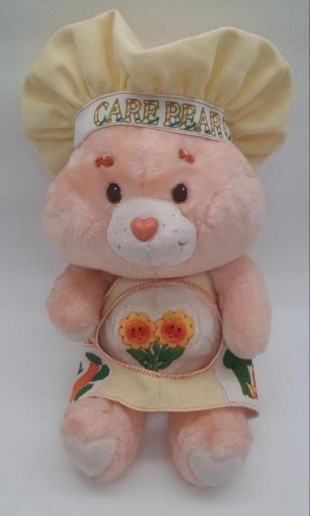 Troetelbeer / Care Bears Friends Bear + muts & schort 1983, Ophalen of Verzenden, Zo goed als nieuw, Overige typen, Middelgroot (20 tot 80 cm)