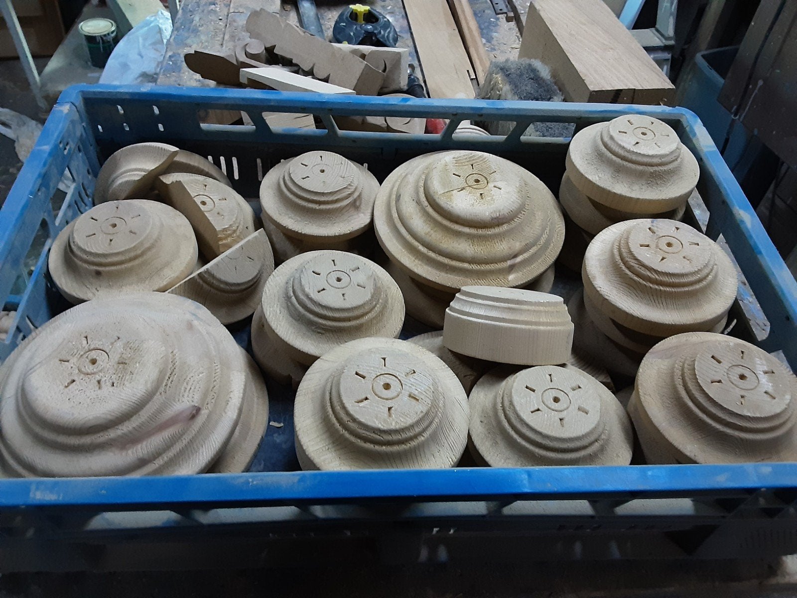 Ronde  houten schijven, ornamenten, rozet koopje 60 euro, Ophalen, Nieuw