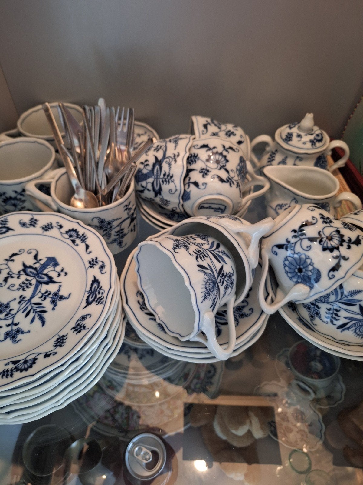 Prachtig Blauw Japans Servies -  BLUE DANUBE, Antiek en Kunst, Antiek | Servies compleet, Ophalen of Verzenden