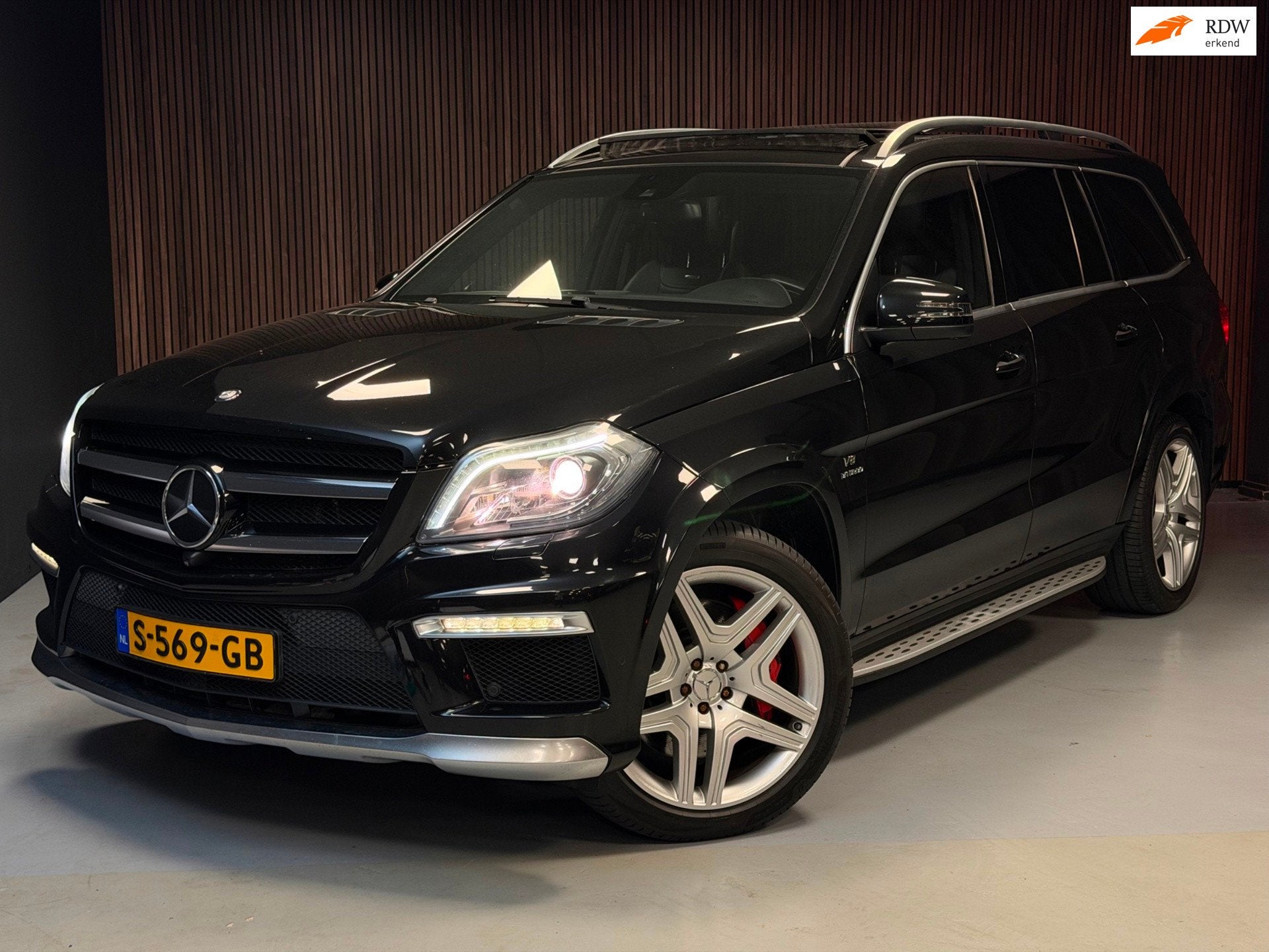 Mercedes-Benz GL63 AMG 5.5 V8|558PK|PANORAMADAK|3X TV|7 ZITS, Auto's, GL, 7 stoelen, Zwart, Leder