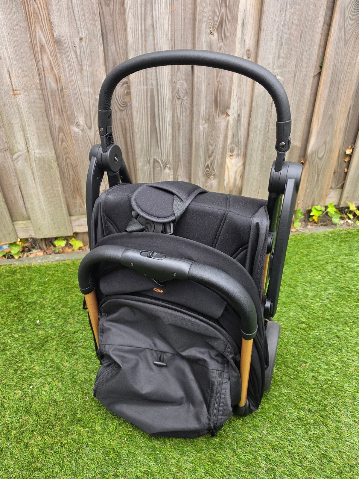 Kinderkraft Apino buggy:  lekvrije wielen + autom. inklappen, Ophalen, Zo goed als nieuw, Verstelbare rugleuning