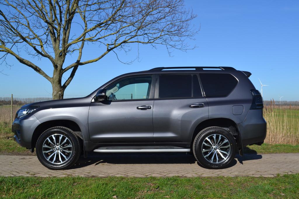 Toyota Land Cruiser 150 2.8 D-4D-F Executive Window Van, Auto's, Automaat, Gebruikt, 4 cilinders, Diesel