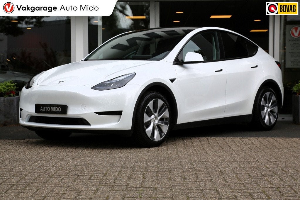 Tesla Model Y RWD 58 kWh | 1e eigenaar | All-season banden, 0 cilinders, Gebruikt, Zwart, Wit