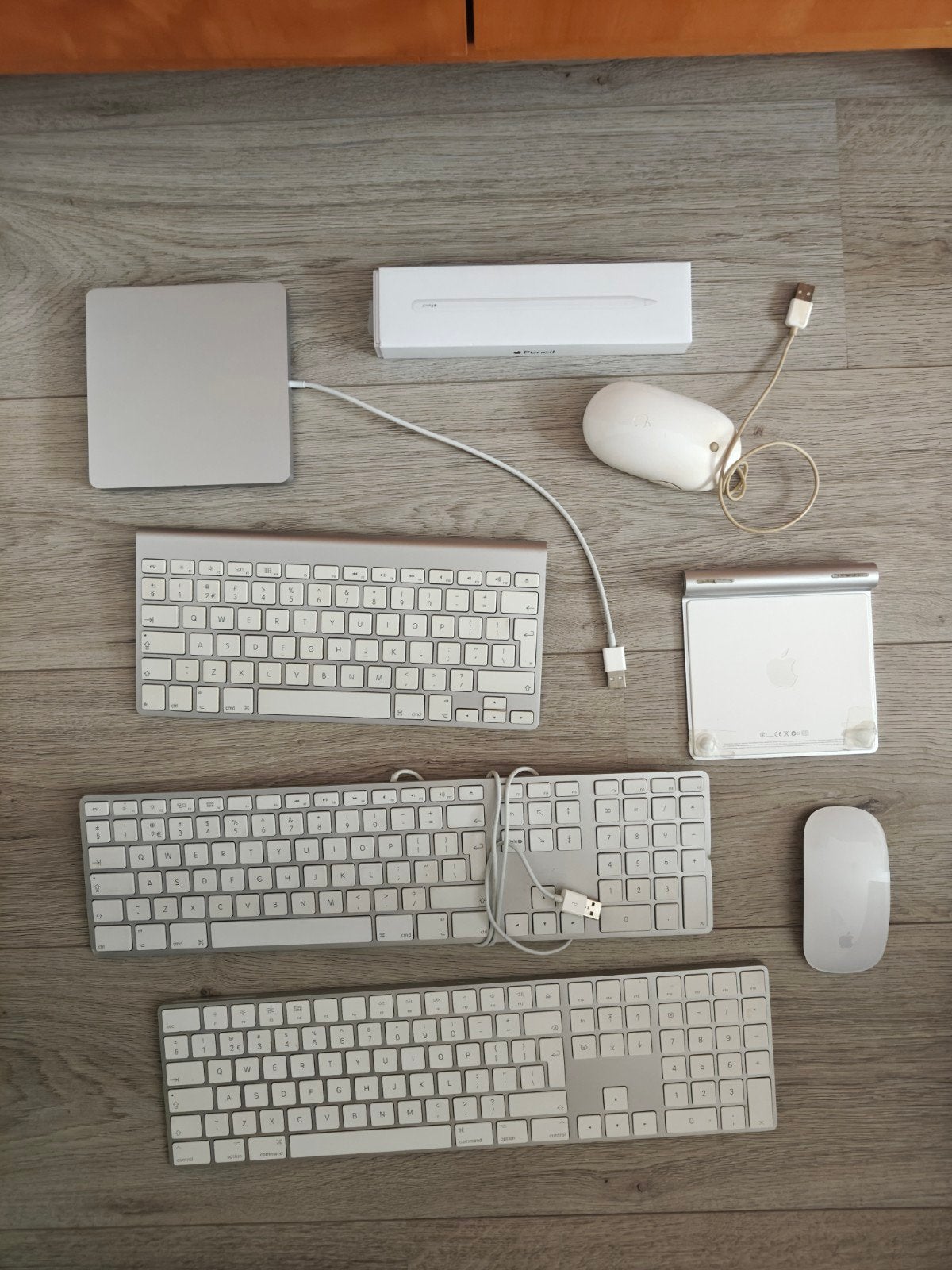 Mighty mouse apple, magic keyboard 2, apple trackpad, Ophalen of Verzenden, Zo goed als nieuw