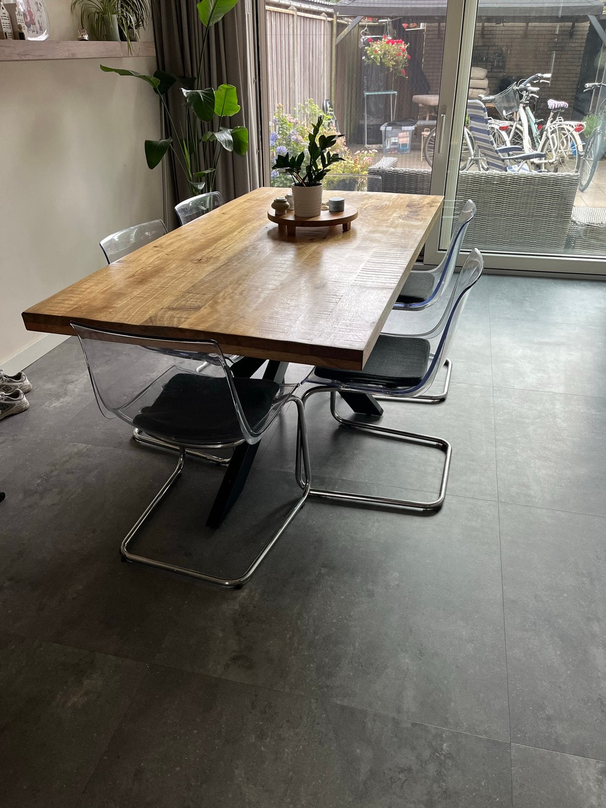 Robuuste eettafel + 6 stoelen, Ophalen, Gebruikt, 50 tot 100 cm, Vijf personen of meer
