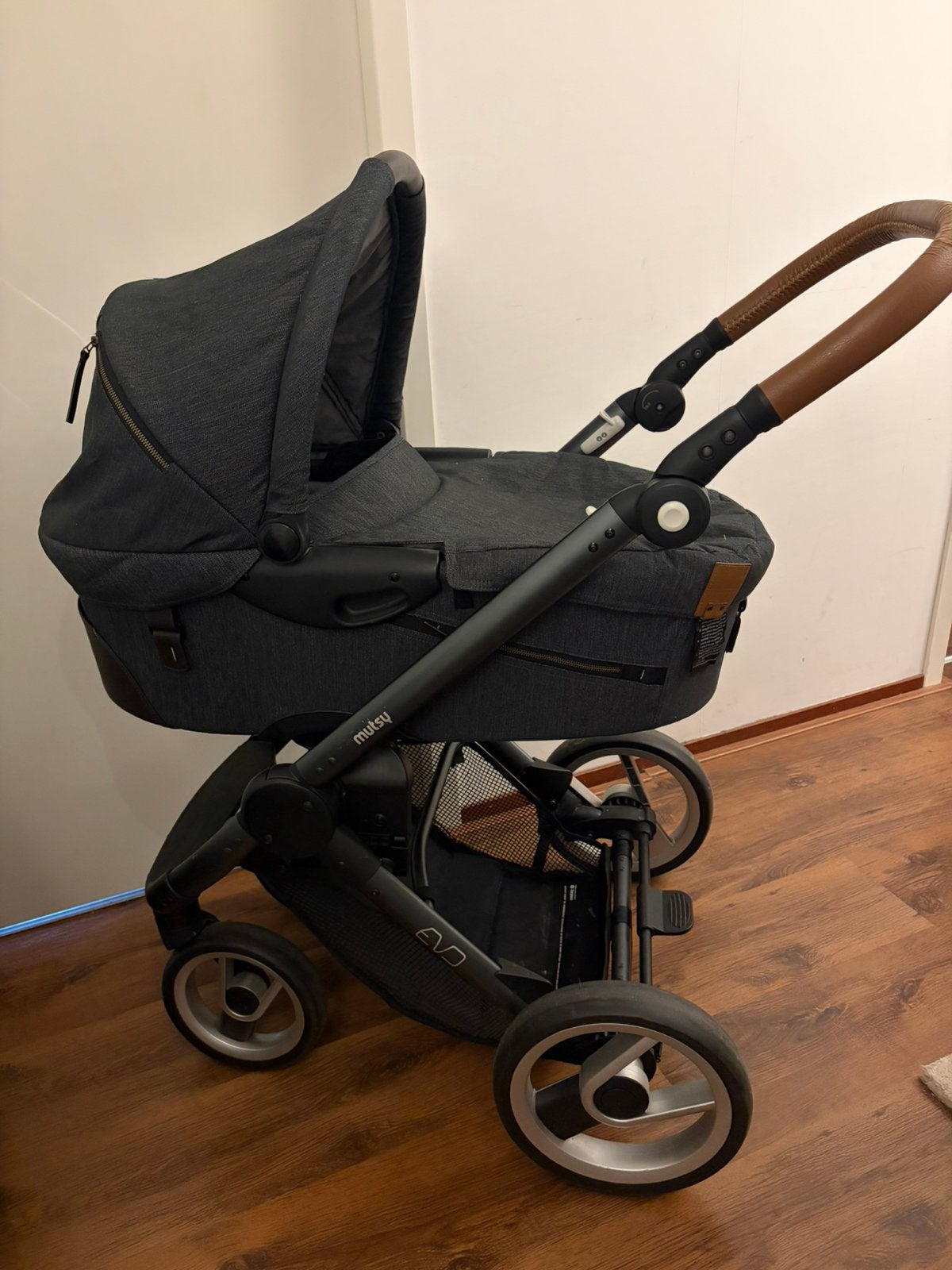 Mutsy evo denim kinderwagen+maxicosi+adapters, Gebruikt, Met reiswieg, Mutsy, Ophalen