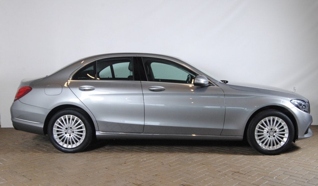 Mercedes-Benz C-Klasse 180 | Stoelverwarming | Automaat |, Auto's, Mercedes-Benz, Automaat, 1325 kg, 4 cilinders, 157 pk