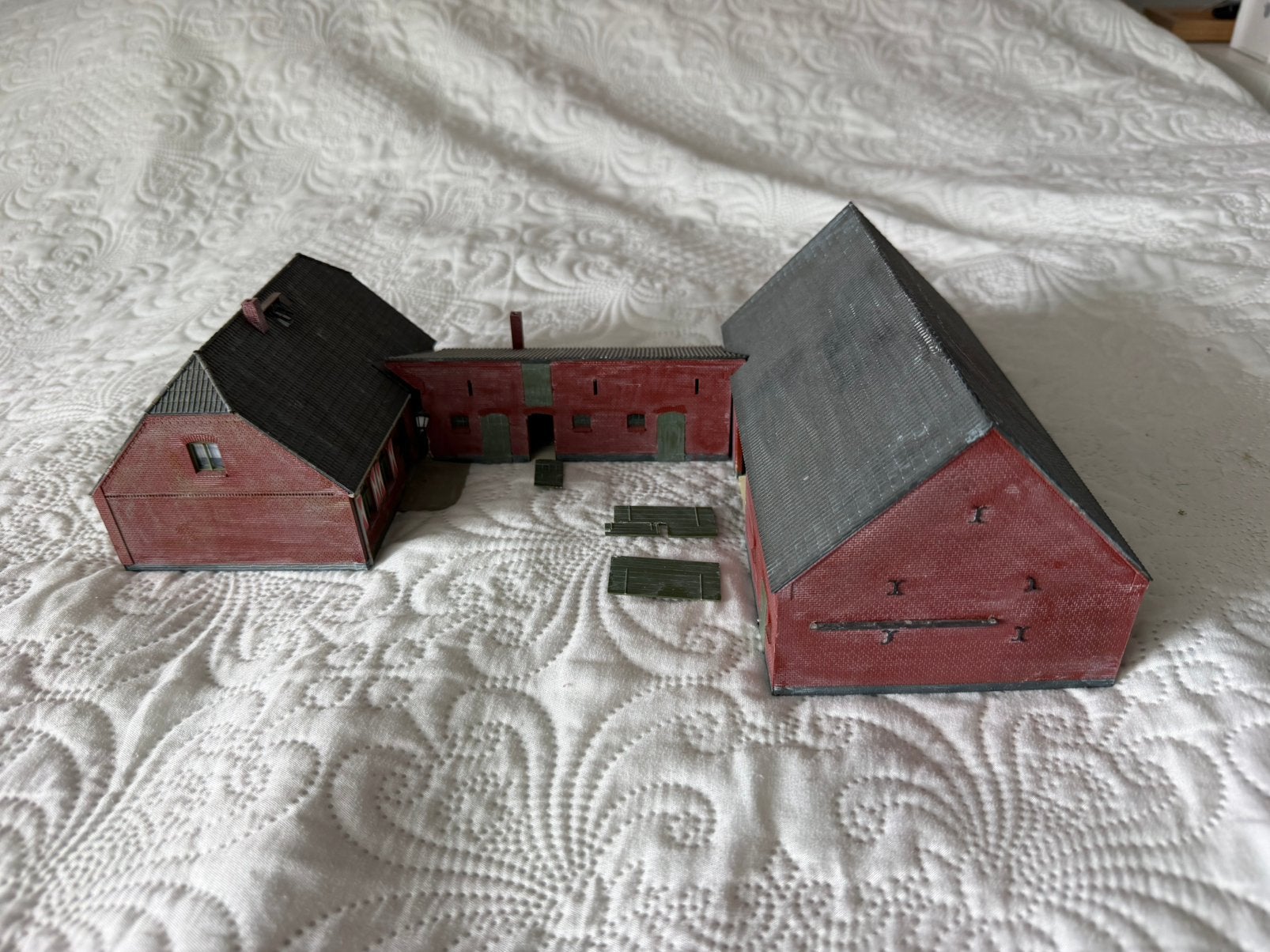 Auhagen Boederij 11395 – Gebouwd model met verlichting (H0), Overige merken, Gebruikt, Gelijkstroom of Wisselstroom, Brug, Tunnel of Gebouw
