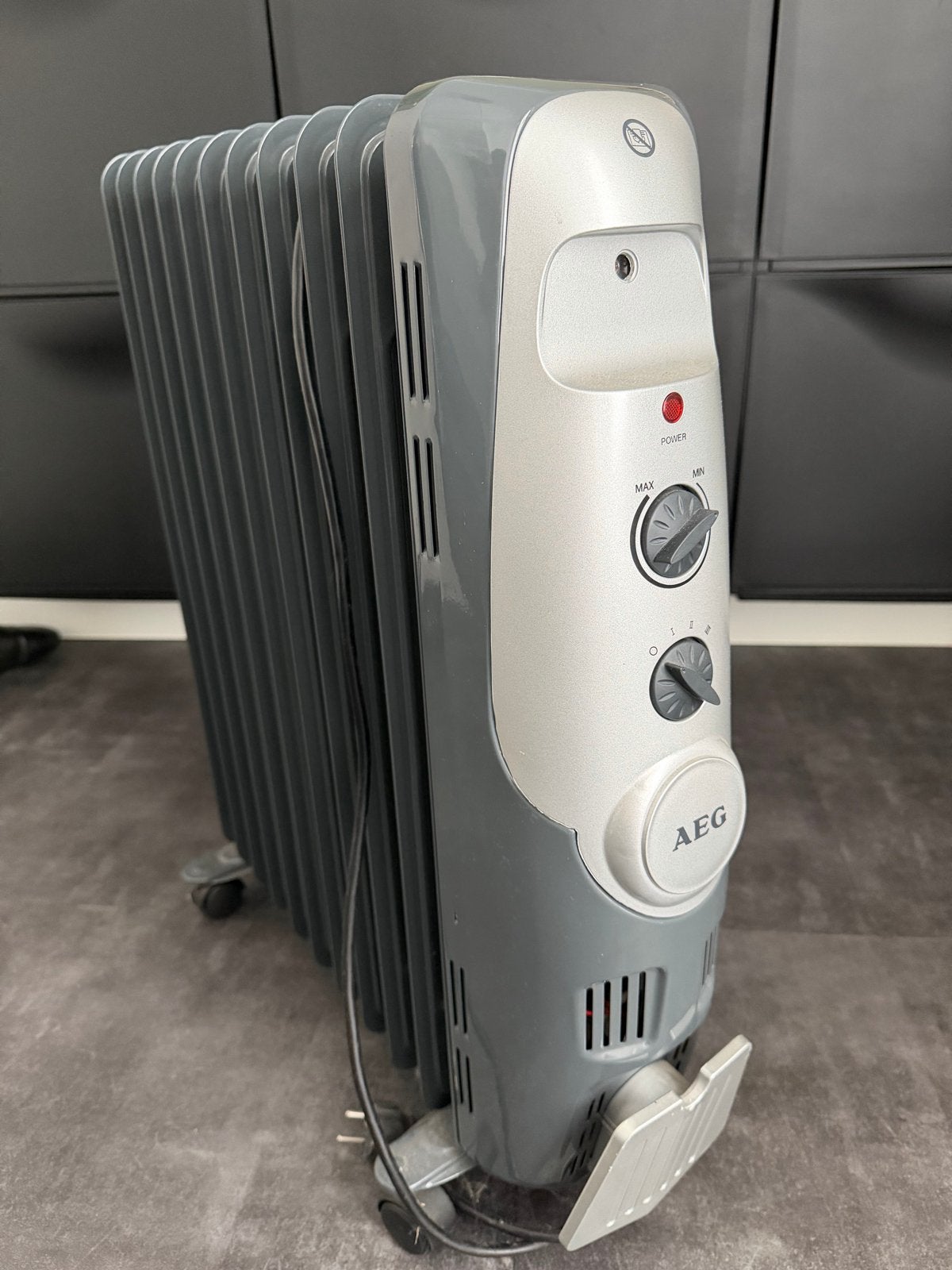 AEG Oliegevulde Radiator RA 5522 - 2000-2400 Watt, Ophalen, Gebruikt, Radiator, 60 tot 150 cm
