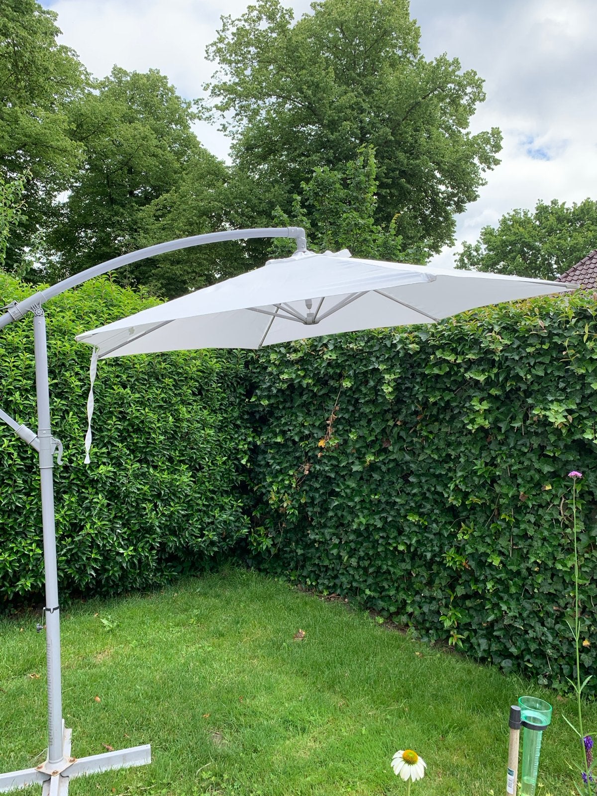 Nette beige parasol ø250mm (ikea) + parasolvoet en hoes, Tuin en Terras, Parasols, Ophalen, Gebruikt, Minder dan 1 meter, Parasolvoet