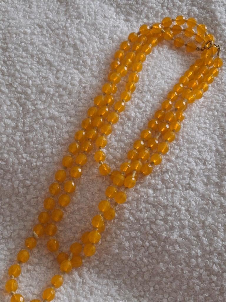 Yellow Jade abacus ketting 140cm geknoopt, Ophalen of Verzenden, Overige materialen, Ketting