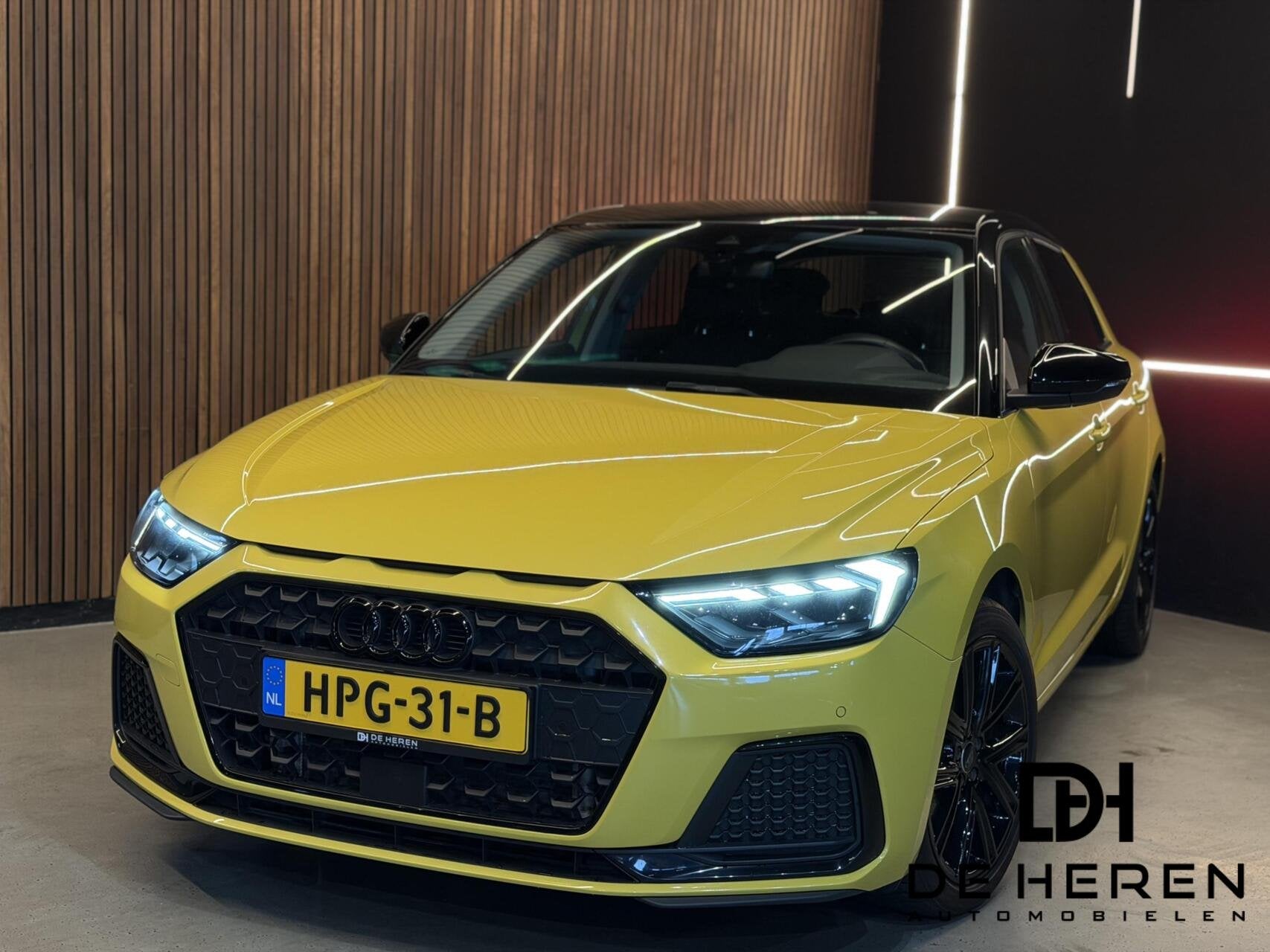 Audi A1 Sportback 25 TFSI Pro Line Matrix LED S-line, Auto's, Dealer onderhouden, Stof, Euro 6, 95 pk