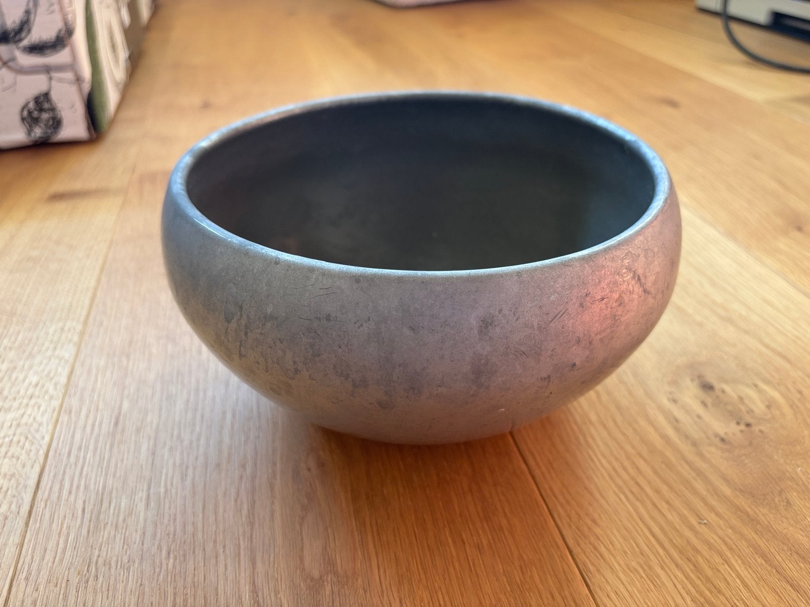 Grijs / zilveren metalen plantenpot, Ophalen, Rond, Metaal, Minder dan 40 cm