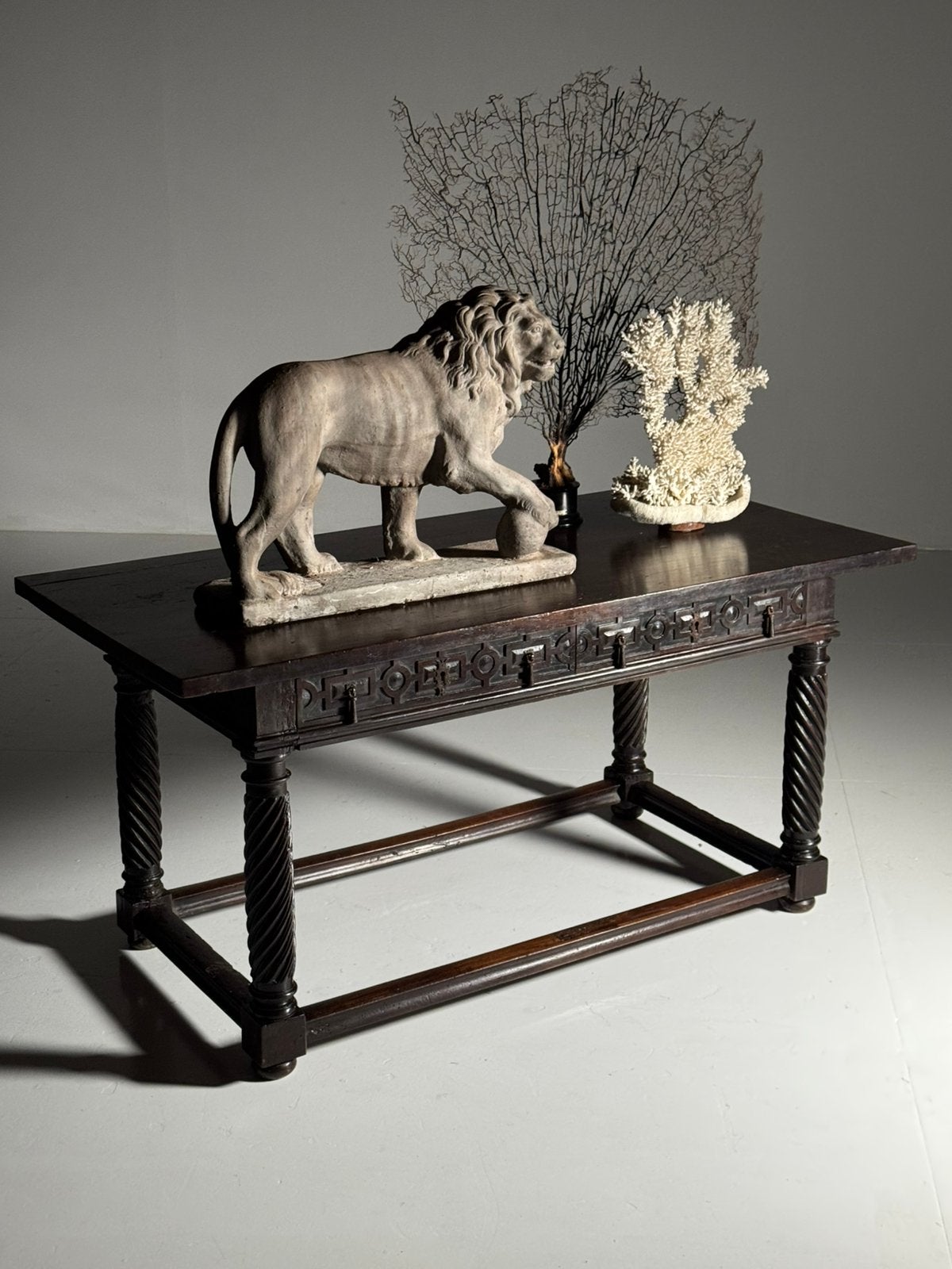 Spaanse tafel 19e eeuw antiek, Ophalen of Verzenden