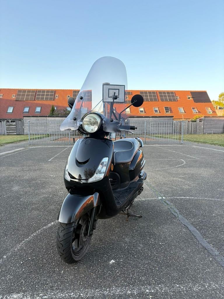 Sym Fiddle 2 uit 2012, Ophalen, Gebruikt, Benzine, Fiddle