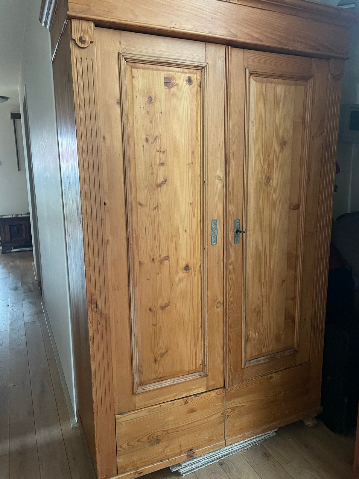 Oude grenen kast 110x185 met 3 losse planken, Ophalen