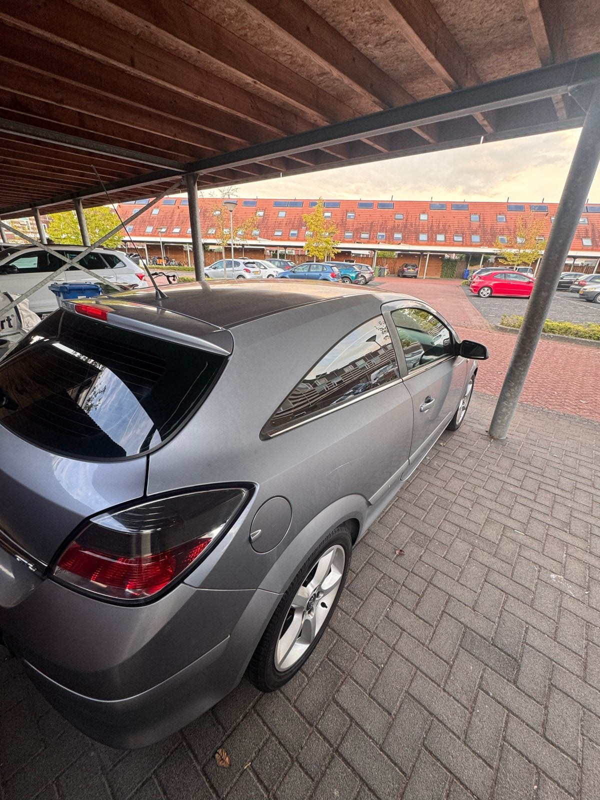 Opel Astra 1.6 16V GTC 85KW 2007 Grijs, Auto's, Voorwielaandrijving, 15 km/l, 625 kg, 4 cilinders