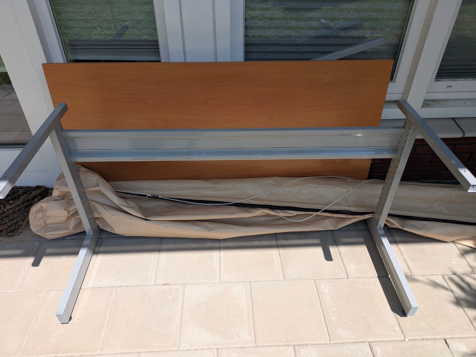 Gratis afhalen: Bureau 160 bij 80 cm., Ophalen, Gebruikt, Kunststof
