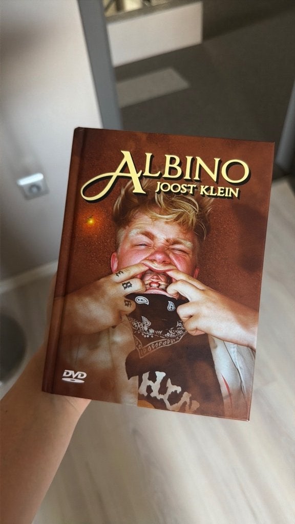Boek Joost Klein Albino, Ophalen, Zo goed als nieuw