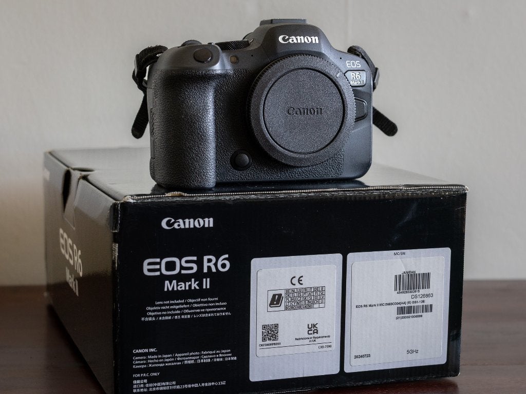 Canon EOS R6 Mark II – originele factuur – garantie, Audio, Tv en Foto, Fotocamera's Digitaal, Ophalen, Bluetooth, Canon, Lensdop