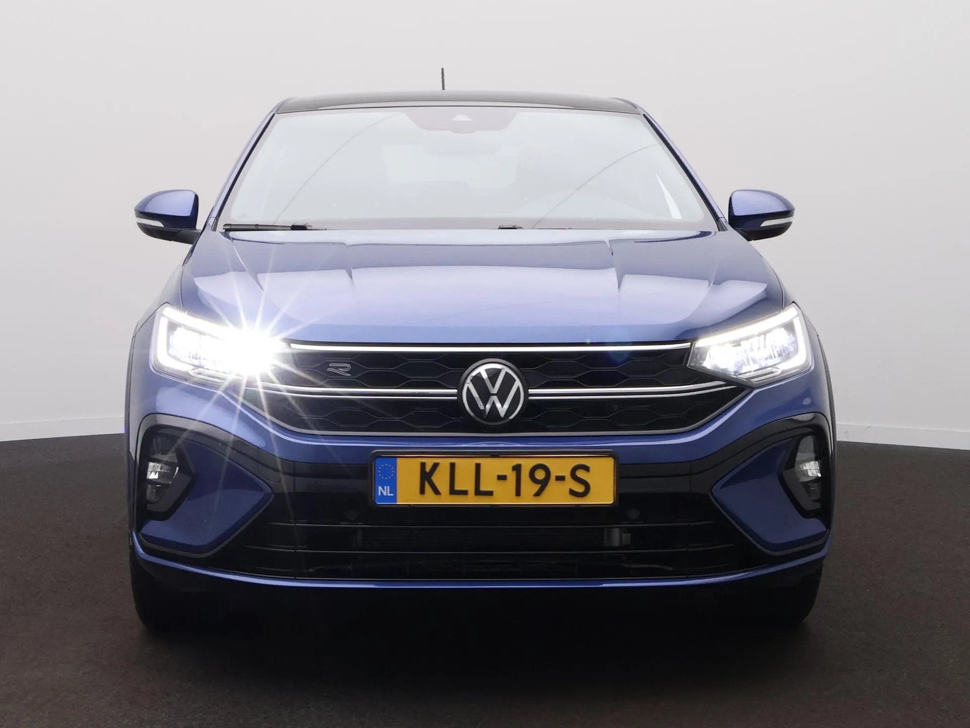 Volkswagen Taigo 1.0 TSI R-Line Edition (bj 2025), Stof, Gebruikt, 1144 kg, Blauw