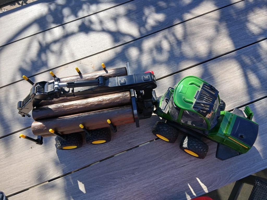 Bruder John Deere forwarder / bomenwagen, Kinderen en Baby's, Speelgoed | Speelgoedvoertuigen, Gebruikt, Ophalen of Verzenden
