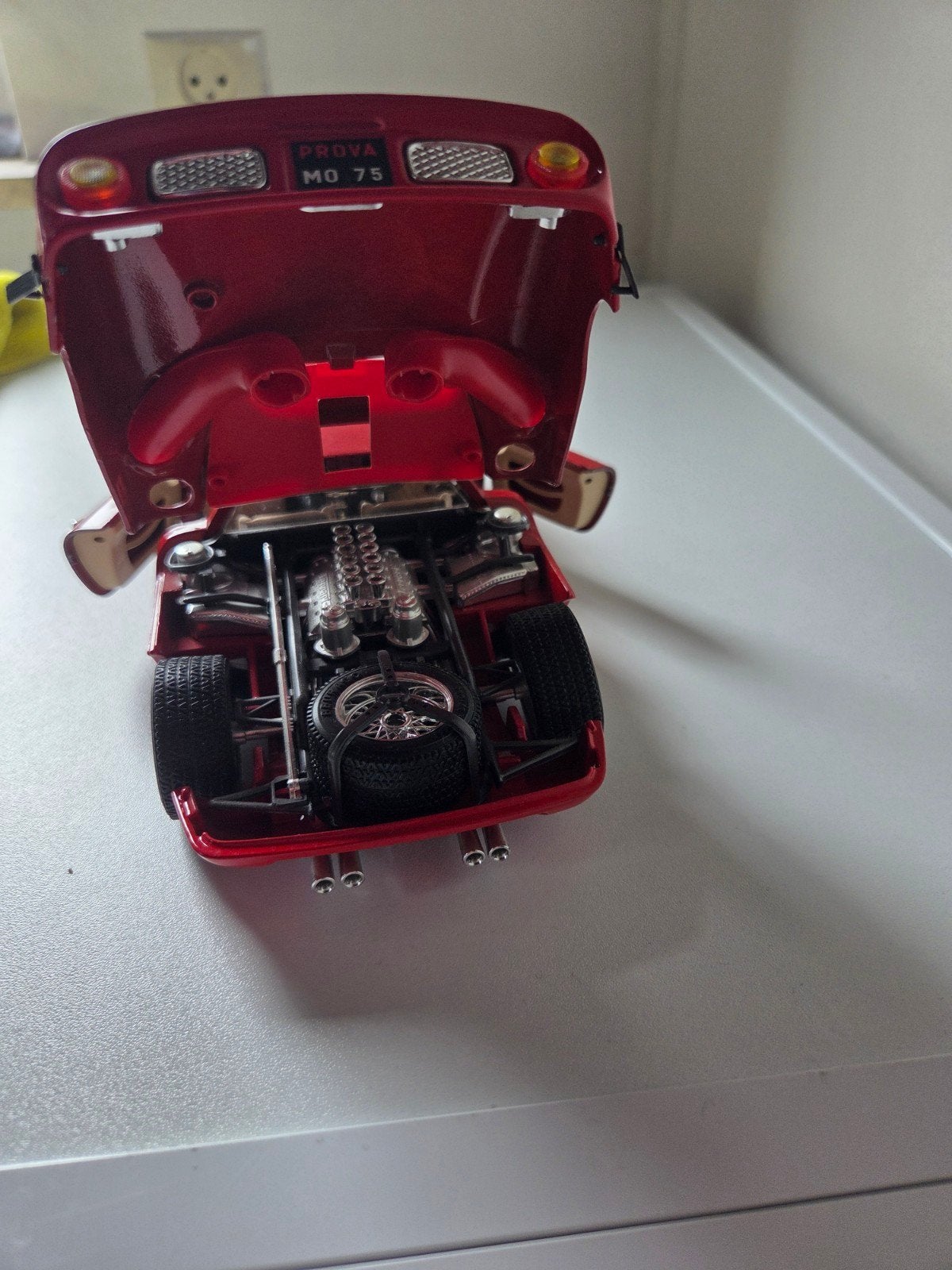 Ferrari 250 le mans, schaalmodel 1:18, Ophalen, Bburago