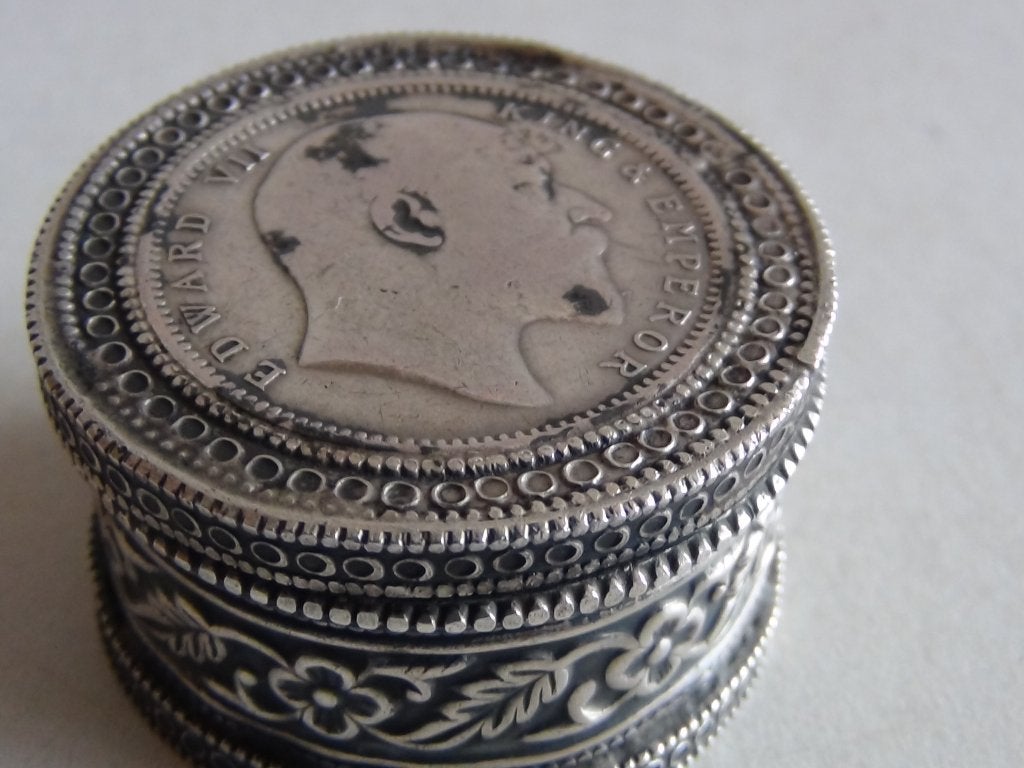 Antiek zilver FE15 pillendoosje  munt 1903 Edward VII INDIA, Verzenden, Zilver