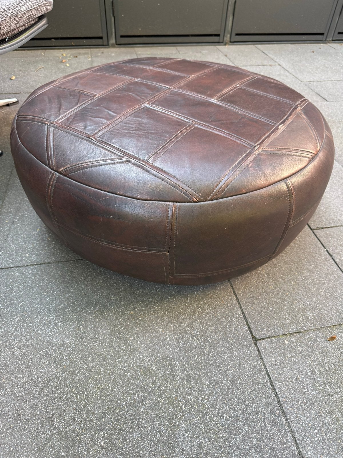 De Sede stijl dik lederen poef - 65cm doorsnede, Ophalen, Gebruikt, Leer, Gijpsvintage