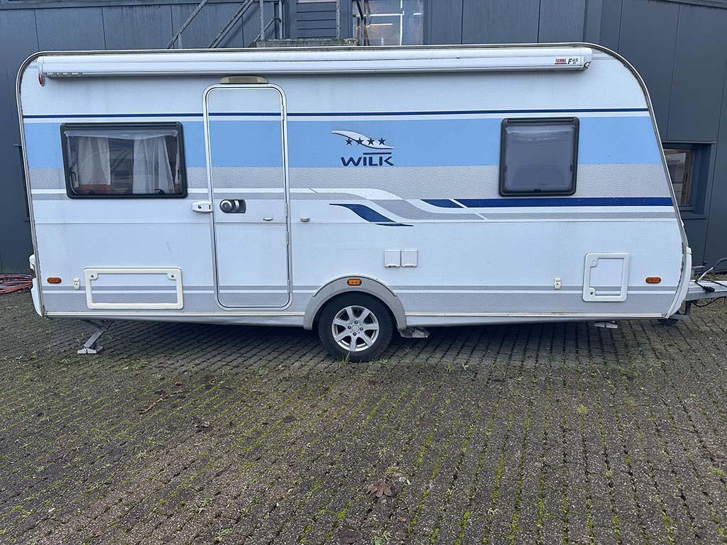 Wilk S4 450 HTD, Met cassette luifel, mover (Zondag open), Caravans en Kamperen, Kachel, Rondzit, Bedrijf, 4 tot 5 meter