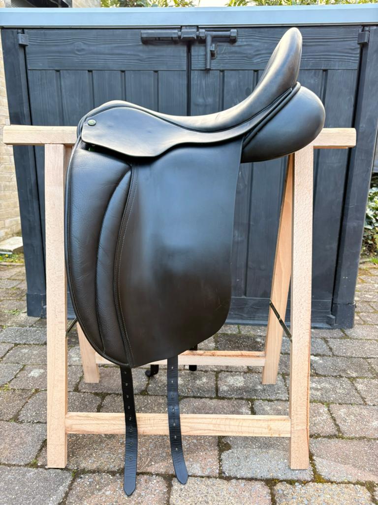 Hulsebos WB4 18 inch dressuurzadel, Dieren en Toebehoren, Ophalen, Gebruikt, Dressuur